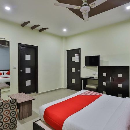 Oyo Flagship 19003 Hotel Rudra Mahal Ahmedabad Extérieur photo