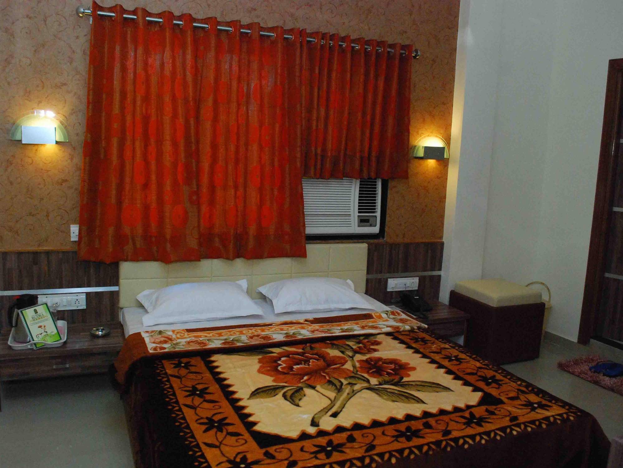 Oyo Flagship 19003 Hotel Rudra Mahal Ahmedabad Extérieur photo