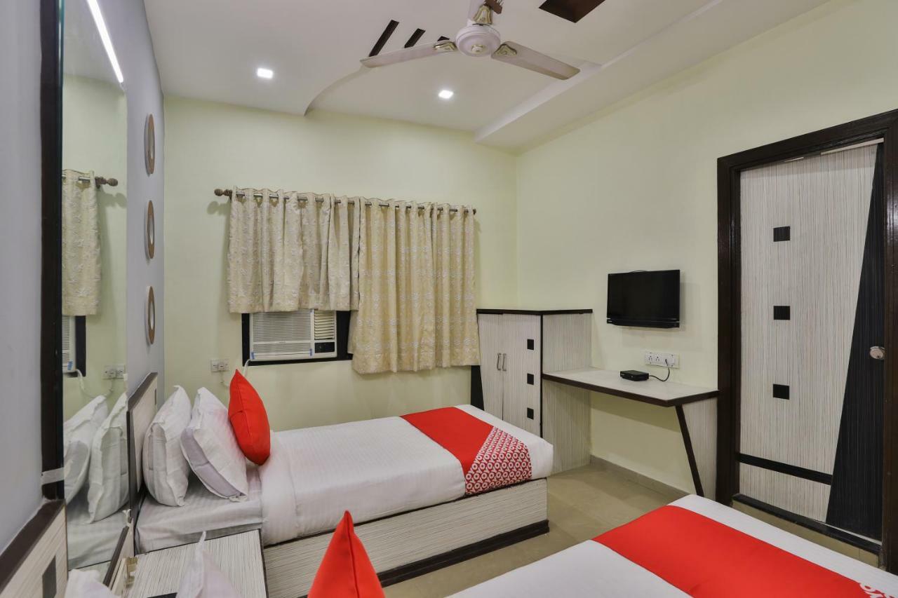 Oyo Flagship 19003 Hotel Rudra Mahal Ahmedabad Extérieur photo
