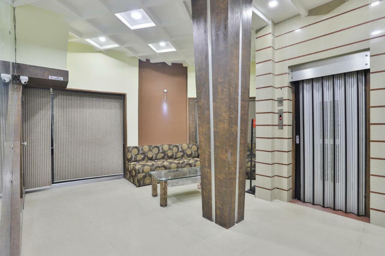 Oyo Flagship 19003 Hotel Rudra Mahal Ahmedabad Extérieur photo