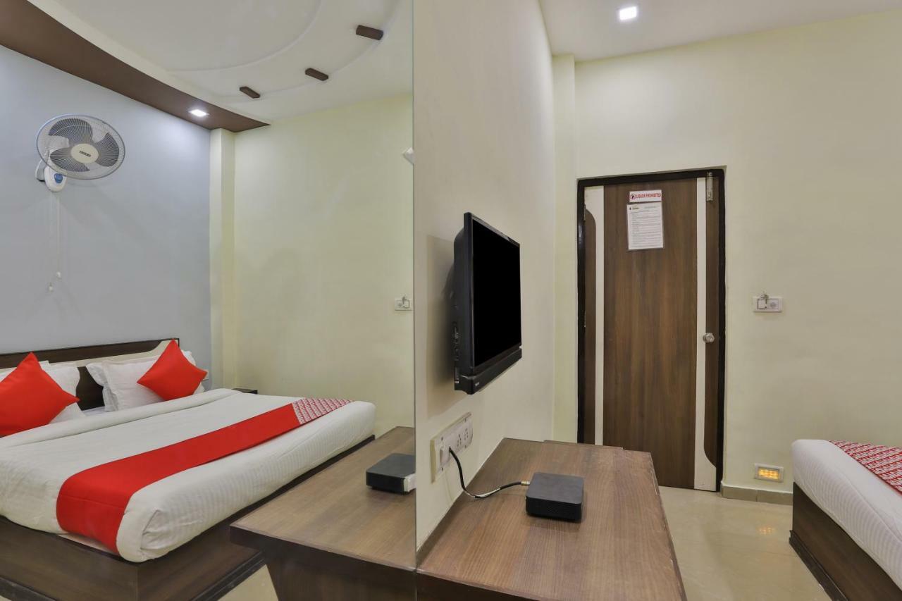 Oyo Flagship 19003 Hotel Rudra Mahal Ahmedabad Extérieur photo