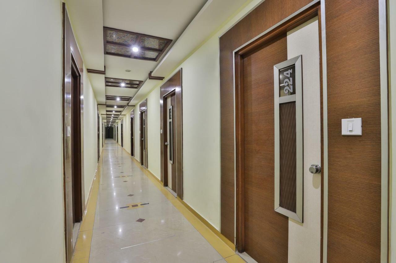 Oyo Flagship 19003 Hotel Rudra Mahal Ahmedabad Extérieur photo