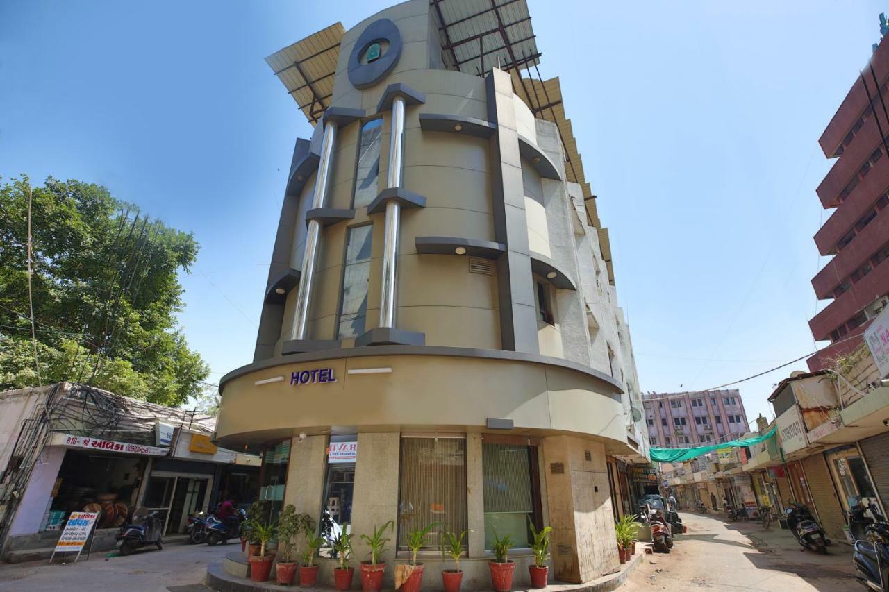 Oyo Flagship 19003 Hotel Rudra Mahal Ahmedabad Extérieur photo