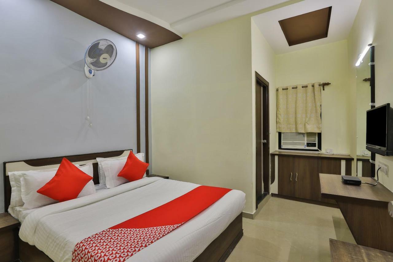 Oyo Flagship 19003 Hotel Rudra Mahal Ahmedabad Extérieur photo